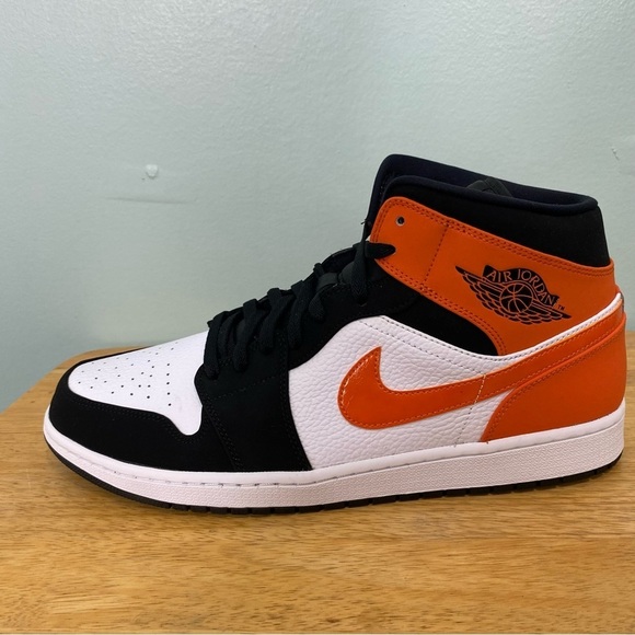 Nike Air Jordan 1 Mid Black Starfish Shattered Backboard Sz 14 Orange 554724 058 - Picture 3 of 13